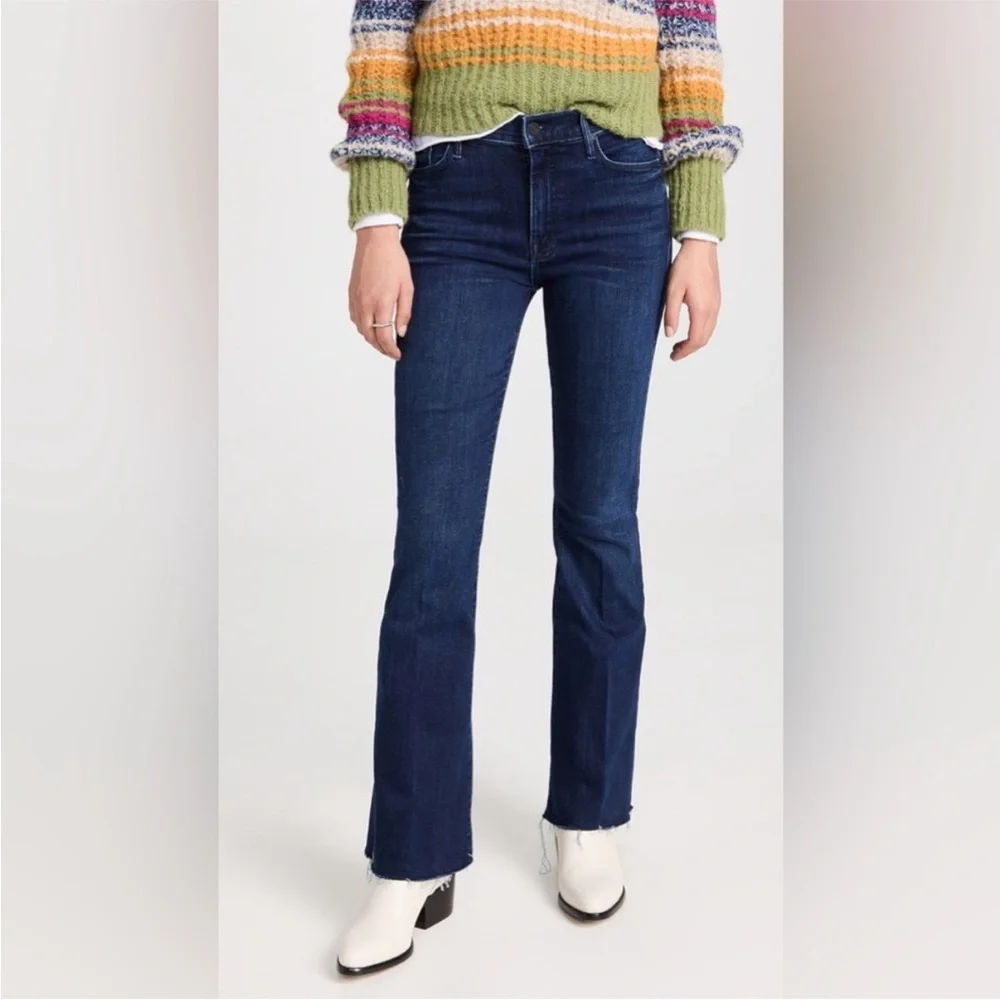 MOTHER The Weekender Fray Jeans Mint Condition